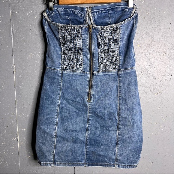 Edikted Alissa denim mini dress in size Large - Picture 4 of 11